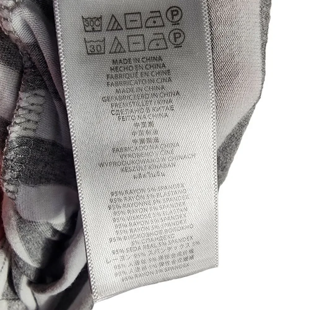 MICHAEL KORS WOMEN'S  GREY/WHITE STRIPED 3/4 SLEEVE TEE 0x - Picture 8 of 8